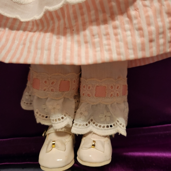 Shirley Temple porcelain doll (Ltd Ed - Numbered) - Picture 6 of 12